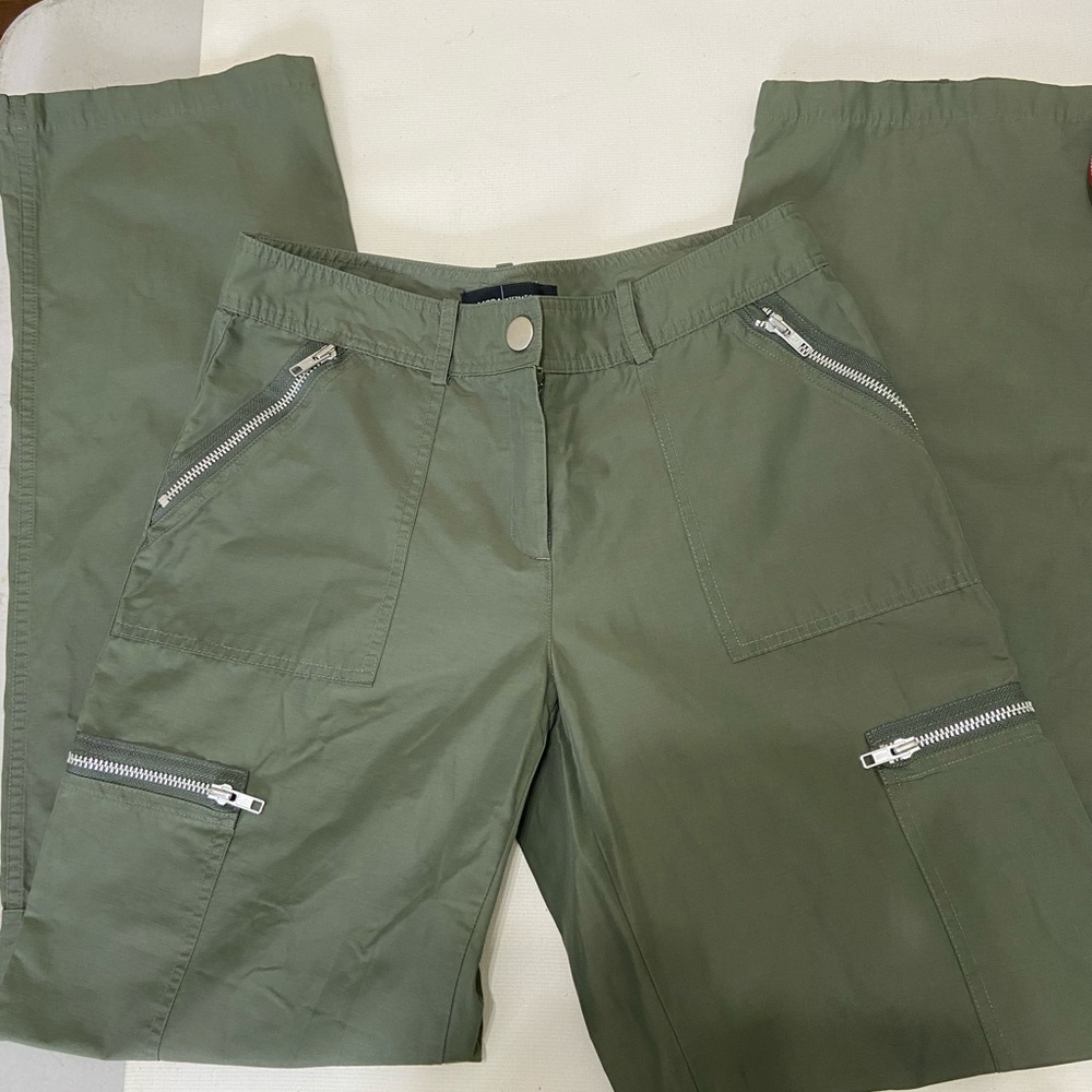 Moda international pants